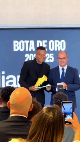 #كيليان_مبابي🇲🇫 #فازات #زهبي #دوري_اسباني🇪🇸 #ريال_مدريد_عشق_لا_ين 