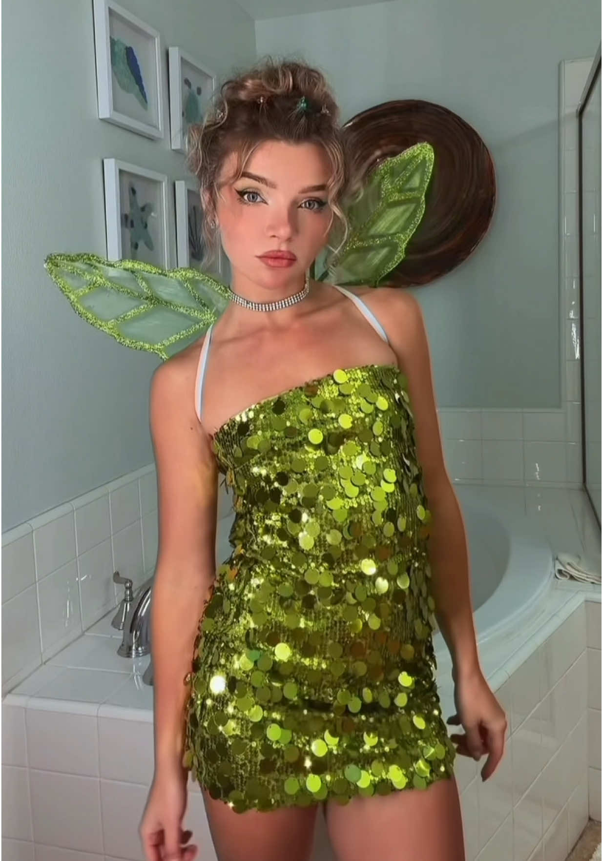 Professional brat  #tinkerbell #halloweencostume #blondegirl #trends #halloween