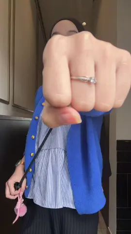 menemukan inner vest gemes ada pilihan size lagiikk!! 💙👀 @efeme.id #fitcheck #OOTD #rekomendasi 