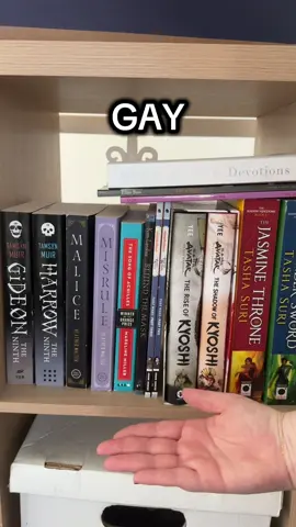 Poetry, romance, mystery, I want it gay  #BookTok #thelockedtomb #gideontheninth 