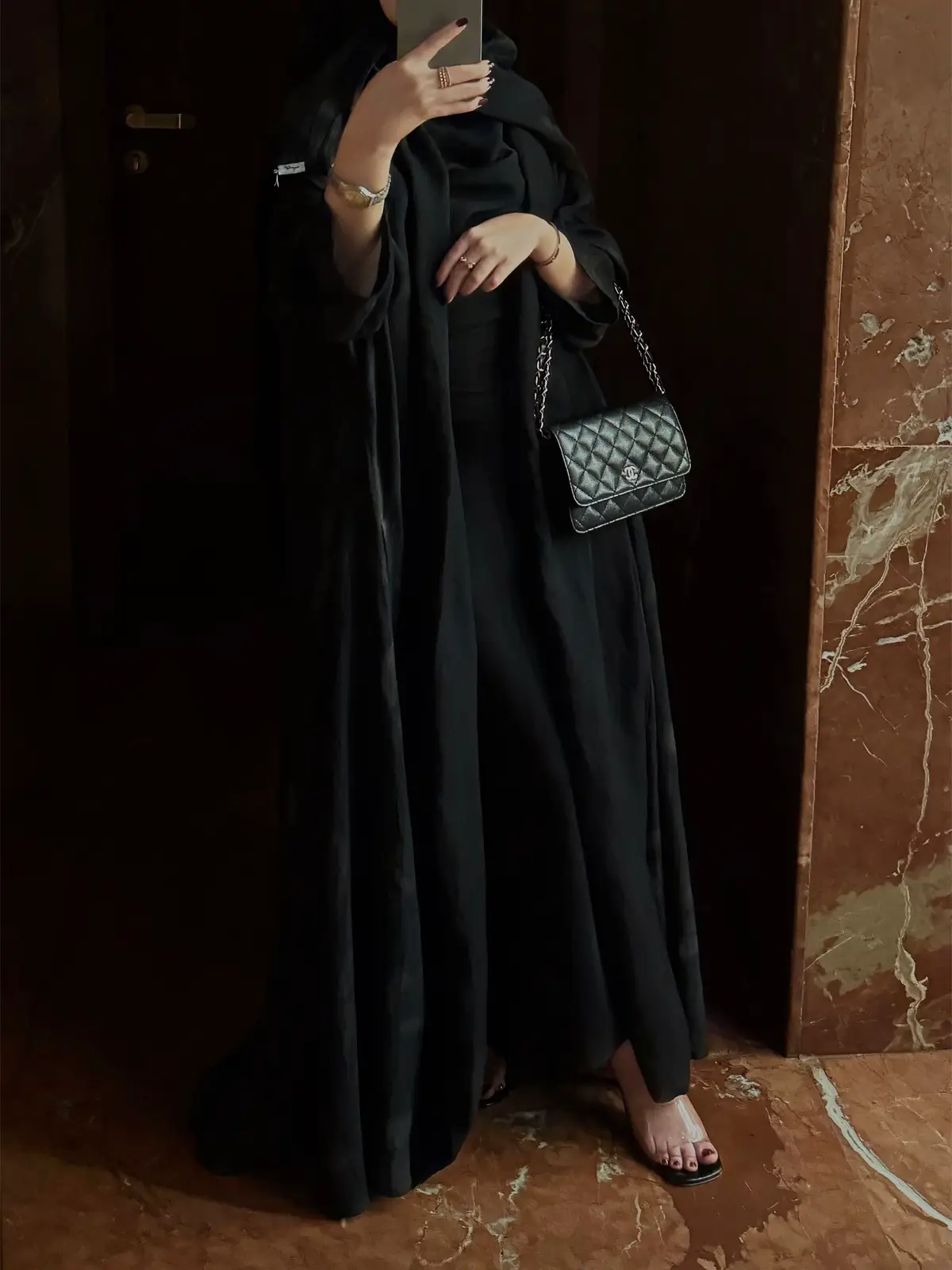 مبغي الا الي لو ان غيره بغاني م بغيته