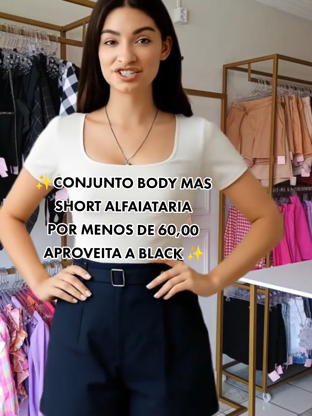 Conjunto 1 body gola quadrada branco mas um short, alfaiataria com cinto. #roupa #short #body #alfaiataria #shortstory @Achadinho de ouro 