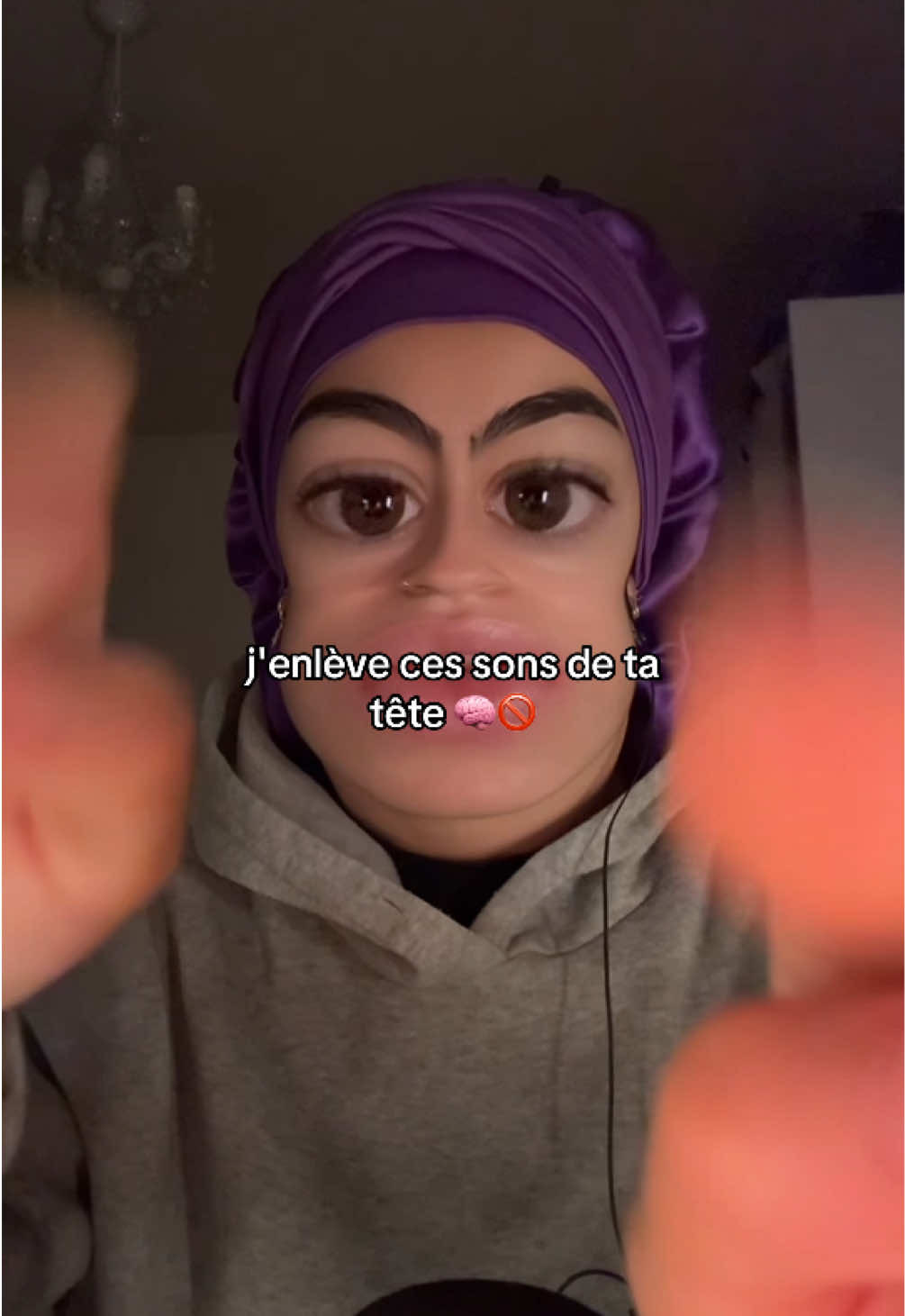 aller ciao je t'enlève tout ça !! 😛 #asmr #ASMR #asmrdebutant #asmrvideo #asmrfrancais 