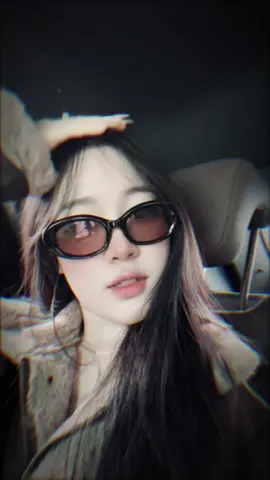 hoa thơm không năn nỉ ong bướm, trời xanh ko cần ai công nhận nó cao!