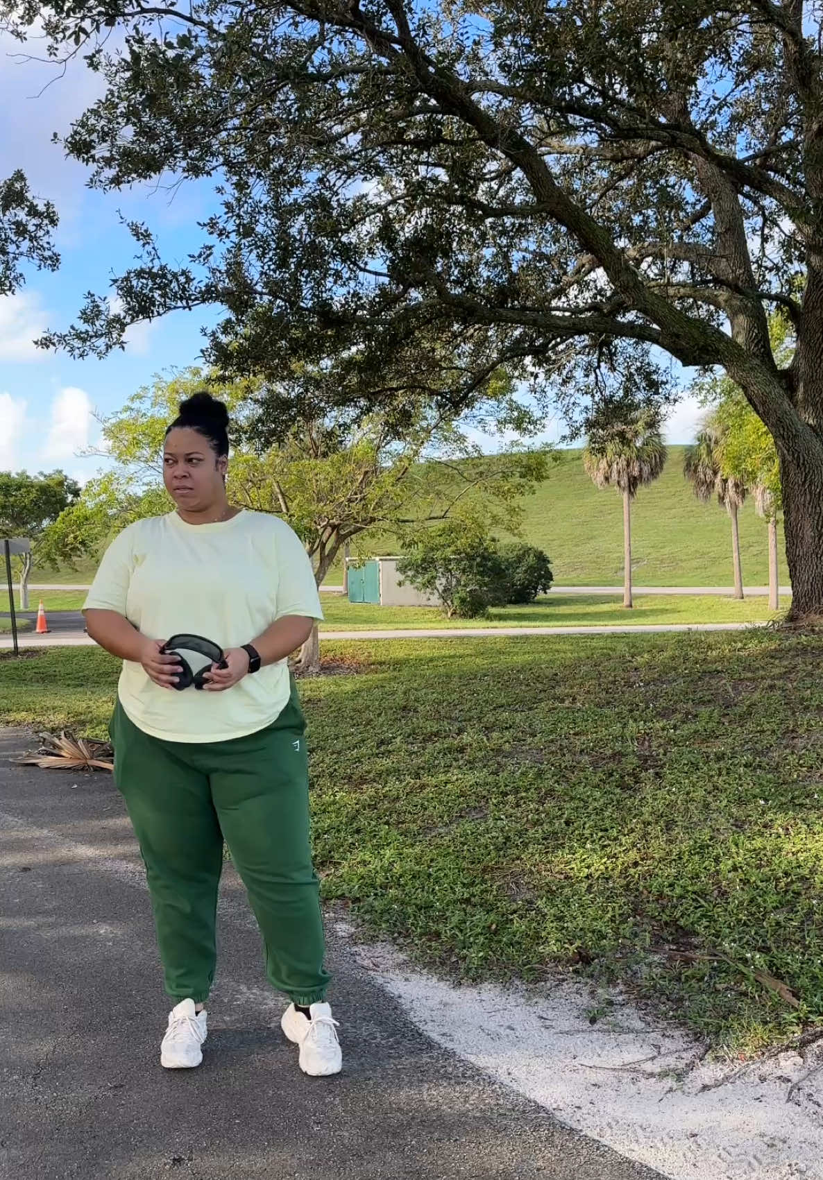 Walking 10k steps a day taught me this:     The best way to build confidence is to stop breaking promises to yourself. Don’t disappoint you — life will test you enough already.  #wellnessjourney #10kstepsdailychallenge #miamiinfluencer #miamicreator #10ksteps 