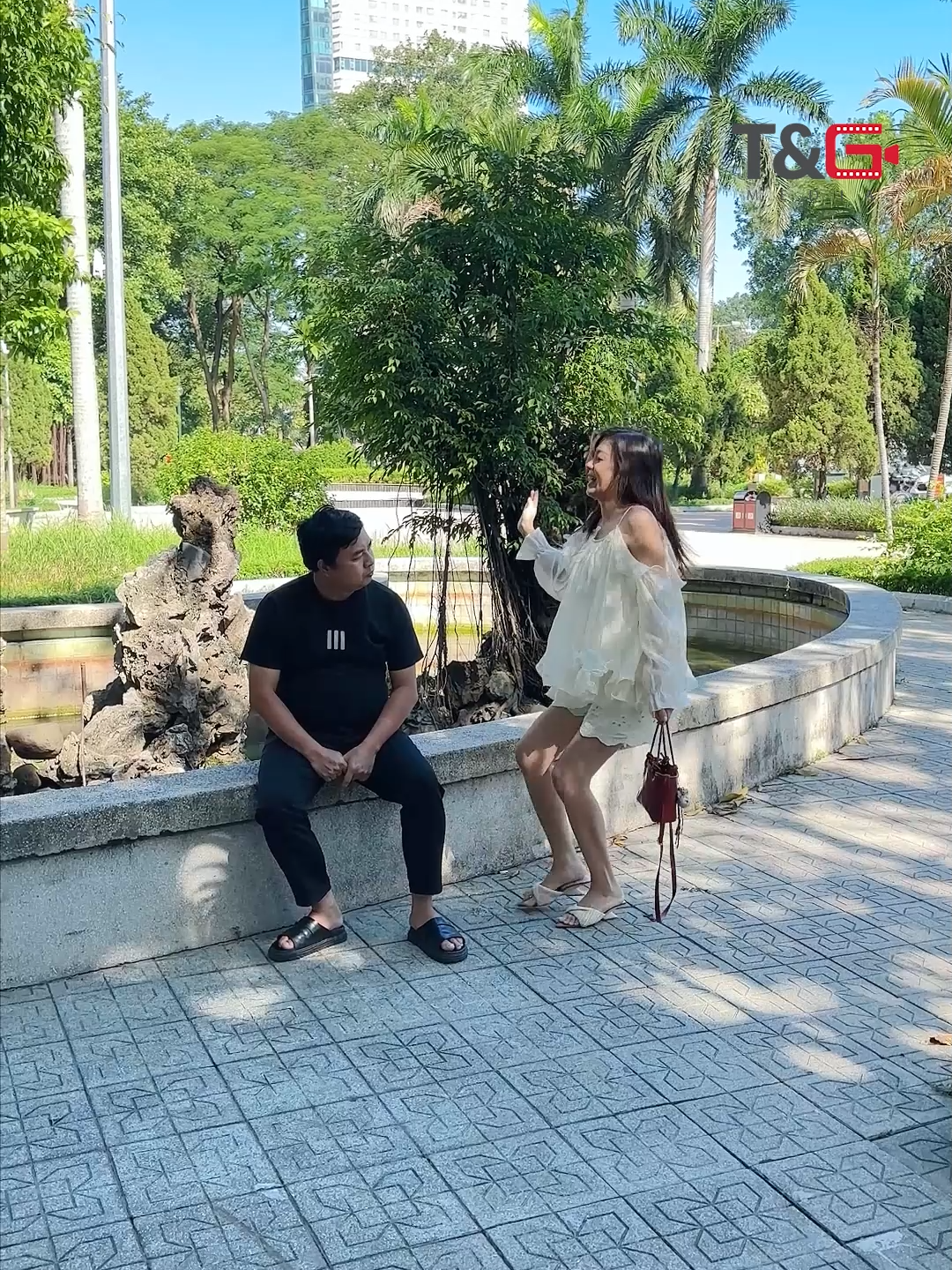 Cô phải xem lại đạo đức tư tưởng của cô đi, có chồng rồi còn nhận lời Yêu tôi để tôi tốn bao nhiêu tiềnn đầu tư à ! #HaiTruongGiang #tgmedia