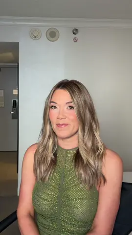 Son* the secrets out! #loveisblind #loveisblindnetflix #loveisblindreunion 