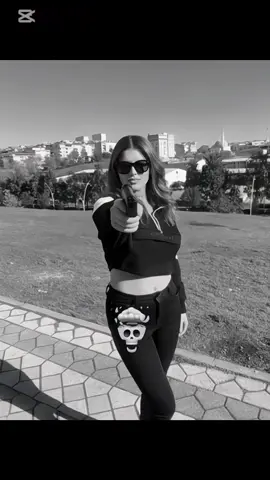 #capcut #capcutpioneer How to make Gun AI effects, Gun AI effect video template, use template capcut photo, ai filter effect photo Як стварыць AI-эфекты з гунpowder / Як стварыць AI-эфекты дlya гунів Шаблон відэа з AI-эфектами дlya гунів выкарыстоўваць шаблон CapCut для фота Cómo hacer efectos de IA de armas Plantilla de video de efectos de IA de armas Usar plantilla de CapCut para fotos#capcutforus #gemini #humor 