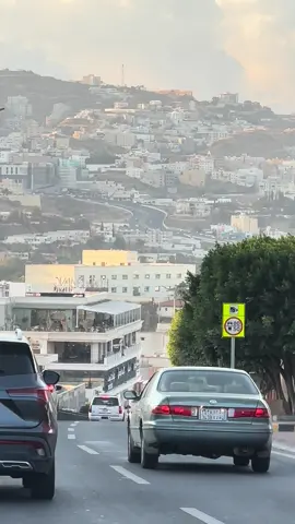 عصريات أبها الجميلة ذي الأيام. 