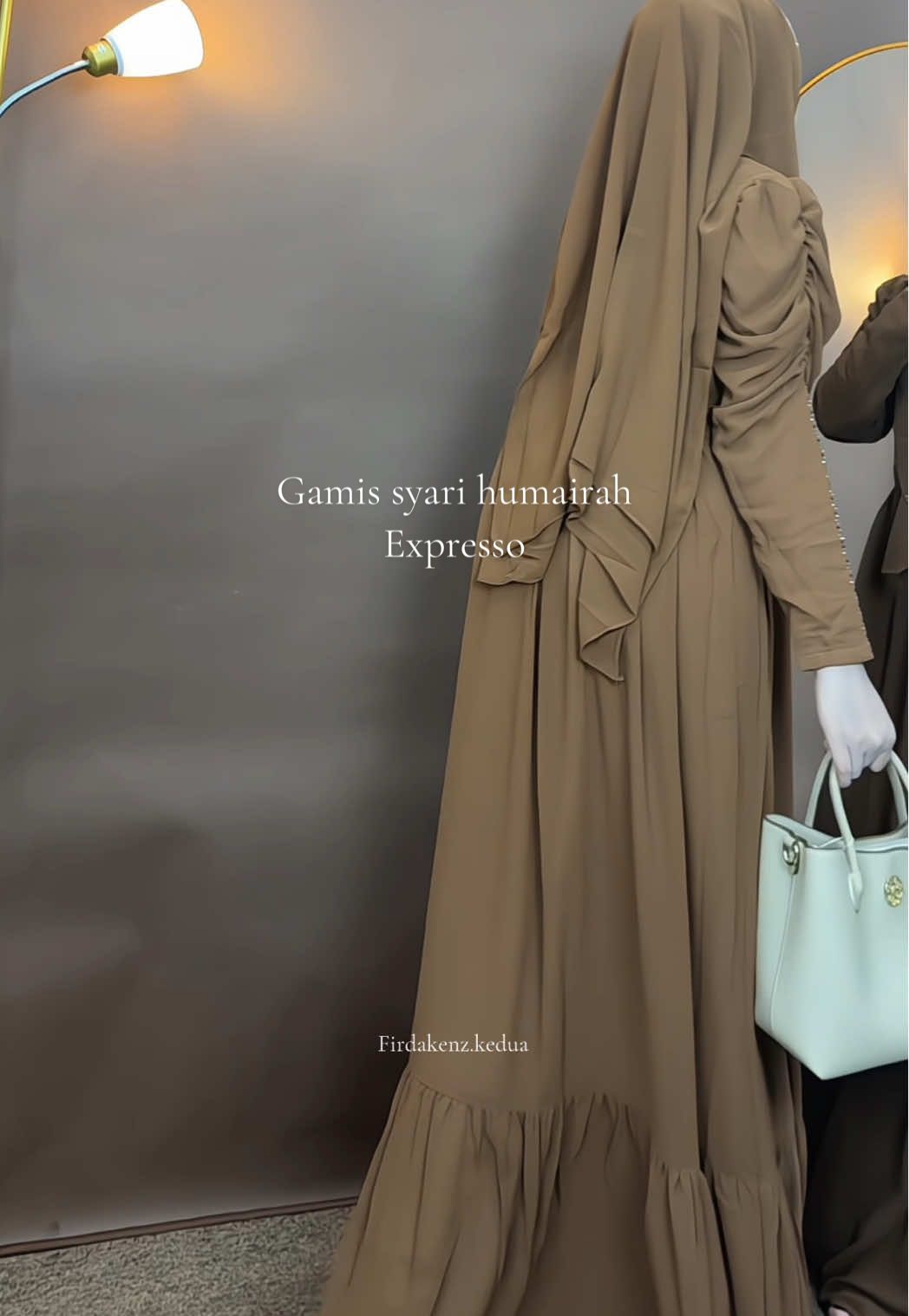 Gamis syari warna yg ini bikin kulit keliatan cerah ✨ #rekomendasi #gamissyari #gamissethijab #gamislebaran 