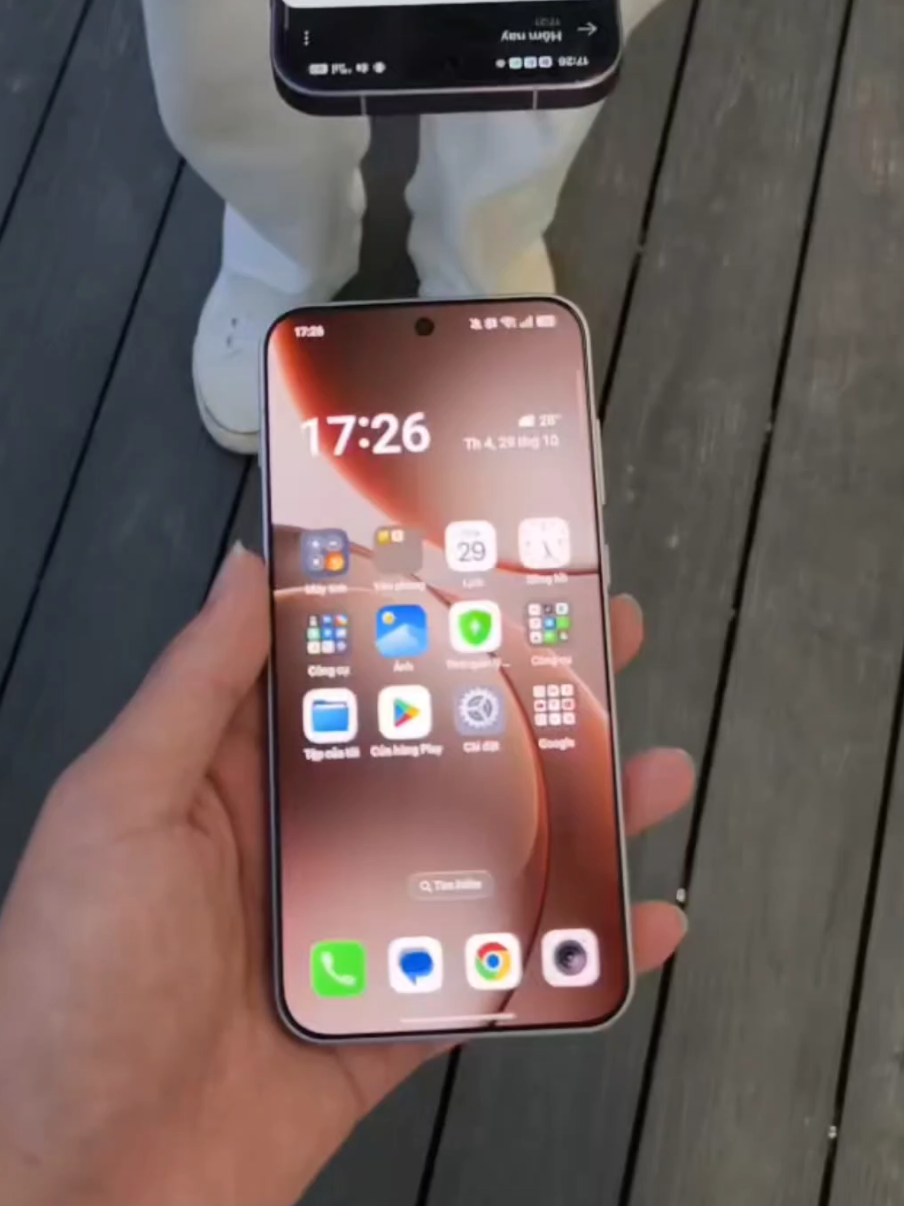 and an android phone tips on how to share phone wallpaper #phone #androidphone #settings #techtips #androidhacks 