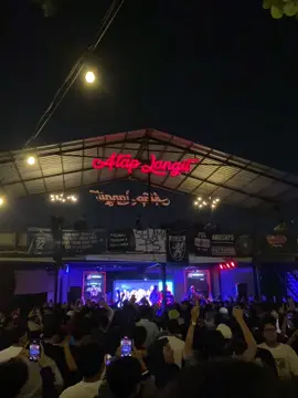 🏴󠁧󠁢󠁥󠁮󠁧󠁿🍾⚽️#wsc #weekendersservicecrew #casualfootball #semarang #psissemarang 