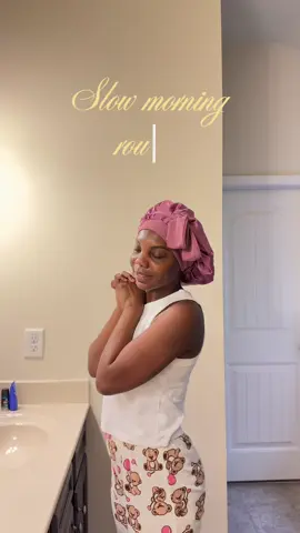 Slow mornings are my favorite forever 👌🏽❤️ @SKIN1004 US 