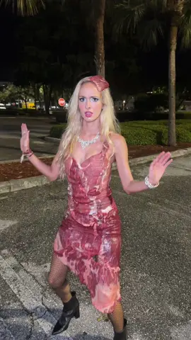 Happy Halloween! Do I have the best costume? #nataliereynolds #halloween #costume #meat #meatdress special effects and makeup 