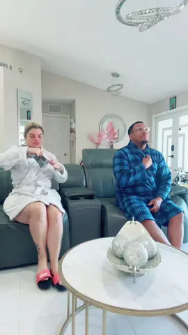 Tienes un arte pa resignarme la existencia😂. 