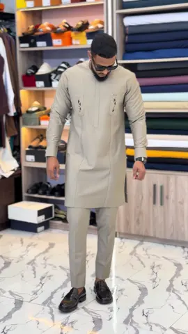 Hk style 🪡🧵 couture et prêt à porter                +22371750466/+22377979489 faites signe pour vos commandes on est a bamako 🇲🇱 derrière le stade 26 mars  et notre deuxième boutique est à L’Aci 2000 près de l’hôtel radison 