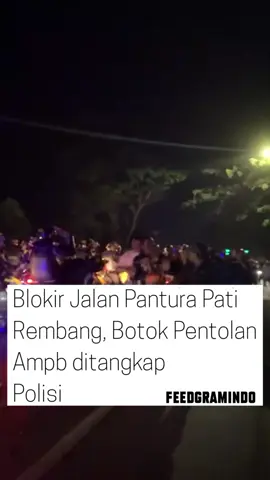 Sejumlah pentolan Masyarakat Pati Bersatu (MPB) ditangkap pihak kepolisian usai memblokir Jalan Pantura Pati-Rembang. Setidaknya ada empat orang massa demo pengawalan paripurna pemakzulan yang ditangkap. Mereka di antaranya, Supriyono alias Botok, Teguh Istiyanto, Paijan dan Apro. Dua pertama diamankan saat pemblokiran Jalan Pantura Pati-Rembang. Sementara lainnya diamankan saat Paripurna Pemakzulan berlangsung. Kapolresta Pati Kombes Pol Jaka Wahyudi mengaku pengamanan berjalan dengan kondusif dan tidak ada kejadian yang menonjol. Meskipun sempat ada pemblokiran jalan sekitar 20 menit. ”Alhamdulillah sampai saat ini, pengaman kondusif tidak ada yang menonjol. Massa dengan tertib kembali (membubarkan diri). Tapi sempat massa konvoi ke Jalur Pantura. namun sudah kami antisipasi. Dan berhasil kita halau,” ujar dia, Jumat (31/10/2025) malam. Ia mengaku saat ini sedang meminta keterangan kepada para massa yang diamankan. Pihaknya masih mendalami motif pemblokiran jalan Pantura Pati-Rembang tersebut. Artikel ini telah tayang di Murianews.com dengan judul 