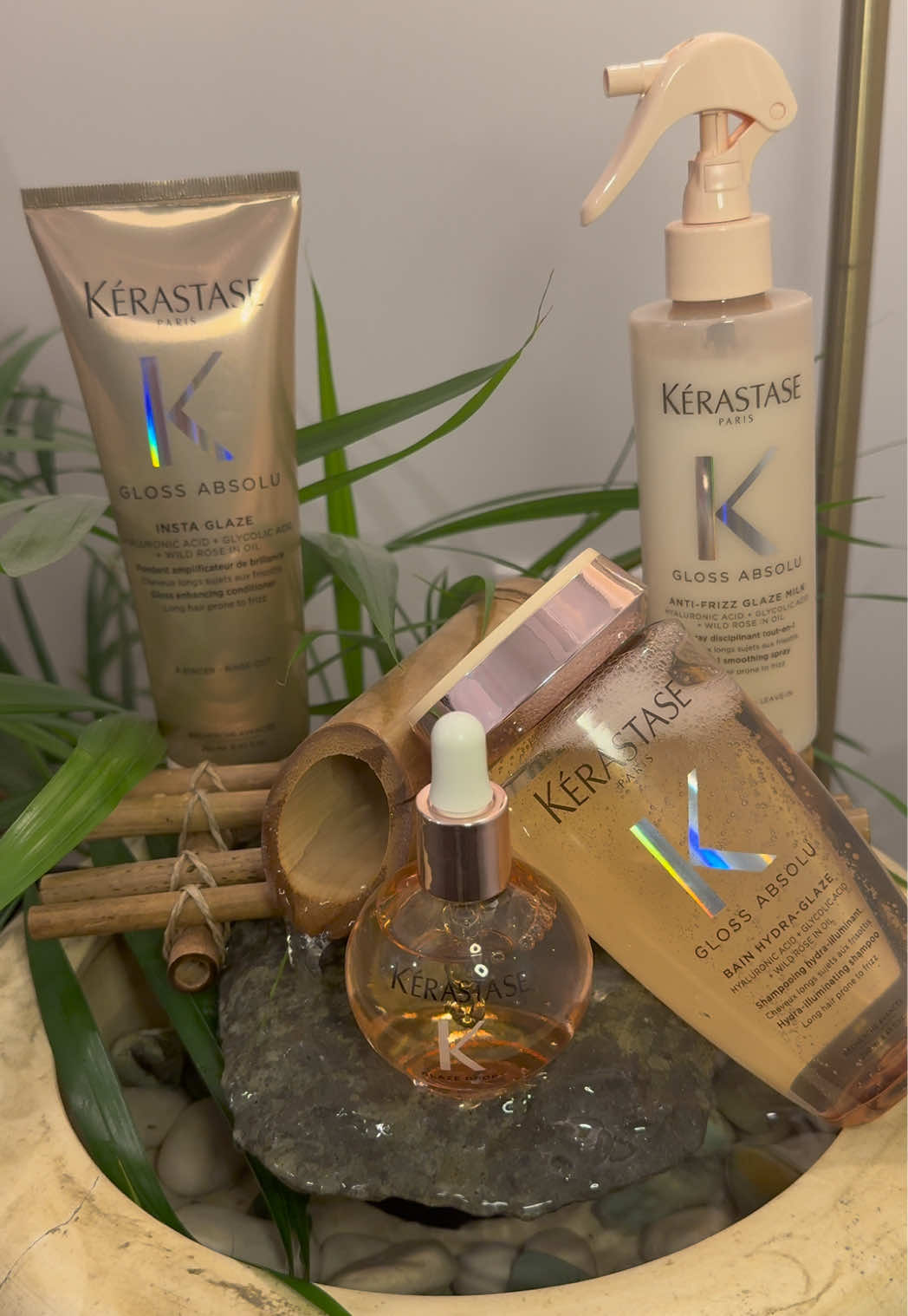 Just bought this beauty and I’m dying to try it  ✨ 🤍  #HairGoals #GlossyHair #ShinyHair #HairGloss #HairMagic   @Kérastase 