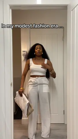 Modest outfits in the Uk 🇬🇧  Best seller restocked  #cameroontiktok🇨🇲 #nigeriansinuk🇳🇬🇬🇧 #guineatiktok🇬🇳🇬🇳 #ukafricancommunity #albania 