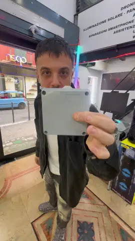 🎥 Cassetta con Micro Telecamera Nascosta 🔒 Sicurezza totale, anche sotto la pioggia! 🌧️ Una videocamera mini e discreta già integrata in una cassetta stagno resistente all’acqua e alla polvere 💪 Perfetta per controllare ingressi, cancelli, giardini o magazzini in modo invisibile 👀 🔌 Si collega al Wi-Fi per vedere tutto in tempo reale dal tuo smartphone 📱 📸 Visione notturna – Rilevamento movimento – Notifiche immediate 🚨 #videosorveglianza #wifi #sicurezza #4k #spytech 