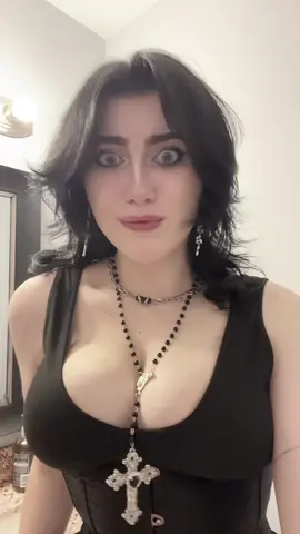 Air pod lag stop it. #fyp #foryoupage #foryou #alt #goth 