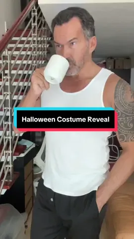 My Halloween costume? Easy guess. You’all know I love the 70s music. 😆😆😆🕺🏻🕺🏻🕺🏻 #happyhalloween 