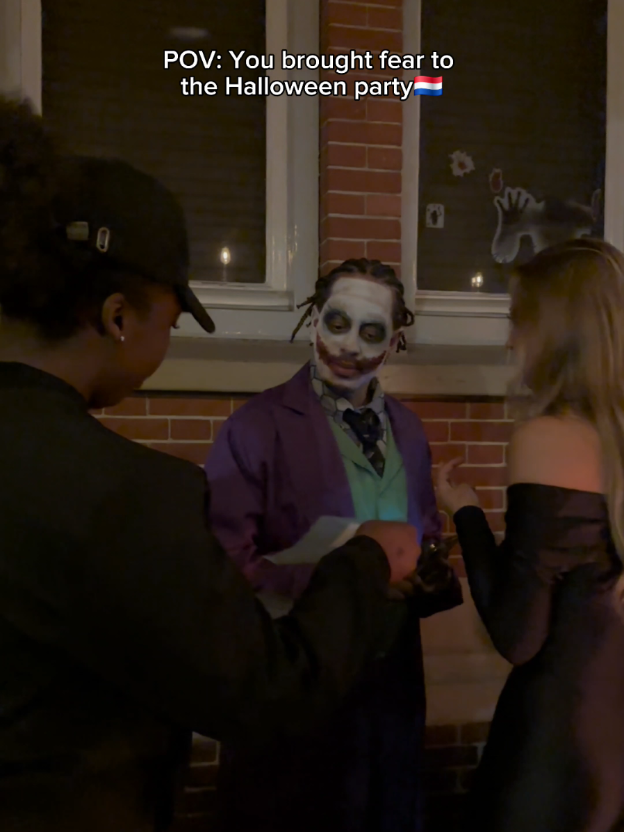 happy Halloween!!🤣😁 I brought real fear to the party🤣🤣🤣 #dutchiescanrelate #Netherlands #livinginthenetherlands #belastingdienst #halloweennetherlands 