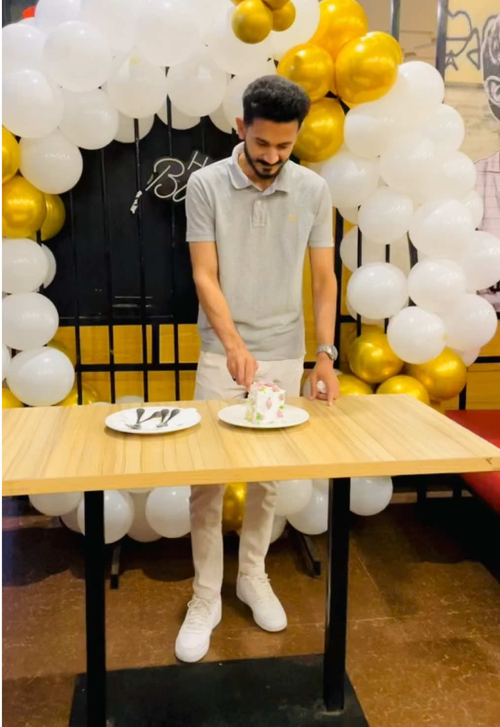 TURNED 25🤫HBD to Me 😎Thank U soo Much My Family🫂This Surprise &Miss U Soo Much My Brothers @Bilal Arif Bassi @Khizar Arif Rajpoot @Noman Arif 🦅💫 #fyp #viral #1m #trendyyy #views 