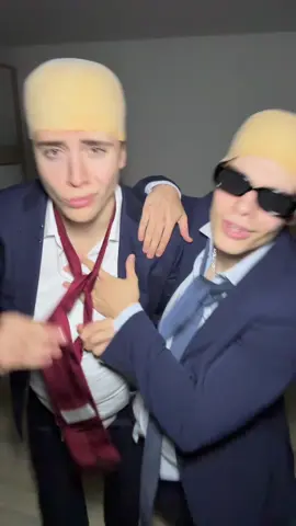 Tus calvos preferidos @𝖆𝖕𝖔𝖑𝖔 