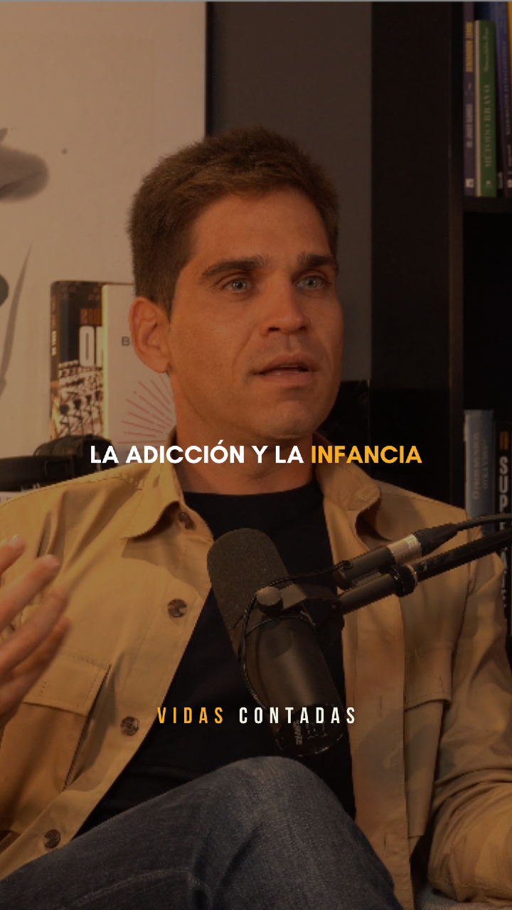 ¿Hay una relación entre la infancia y las adicciones? 🔴 Link en bio al episodio completo con @luisperez.adicciones #adiccion #podcast #viral #recuperacion