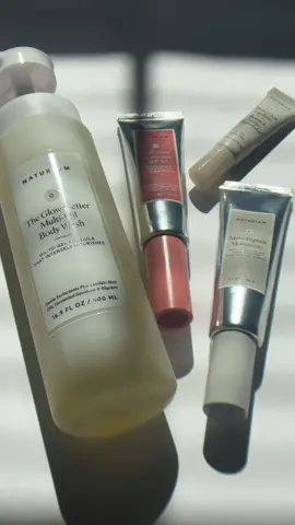 ✨ The glow-up starts here. Naturium’s best-sellers are that perfect mix of science, texture, and skin-loving magic ✨ From the Glow Getter Body Wash to the Dew-Glow Moisturizer SPF 50 everything your skin’s been craving is right here 💛 #ZFluencexNaturium #GiftedByNaturium