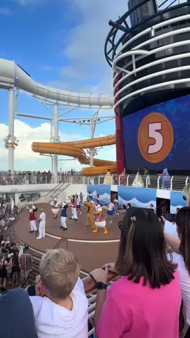 Had the BEST time on the Disney Wish this week!! Book the cruise! #disneywish #disneycruise #halloweenonthehighseas #dcl #disneytravelplanner 