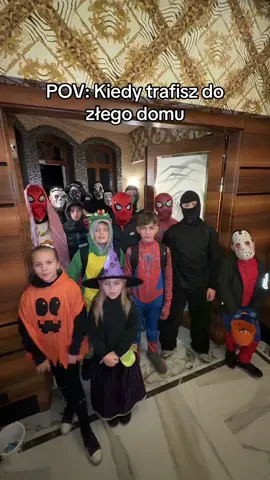 kebs albo psikus🎃 #kebsonrollin #halloween #panbogdan#cukierekalbopsikus #huntedhouse 