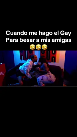 Todo amigo Gay 🤣🤣 que aprovecha la vuelta jajaja  #lacasadealofoke2 #parati #viralvideo #tendencia #streamer 