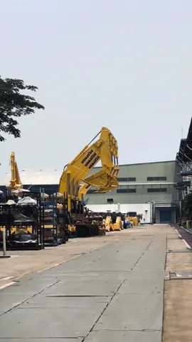 long arm nya juragan#4u #xyzbca #komatsuindonesia 