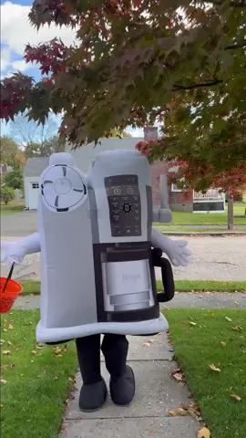 Frozen treats treating. No tricks here. 🎃🍦🍨 #NinjaCREAMi #NinjaSwirl 