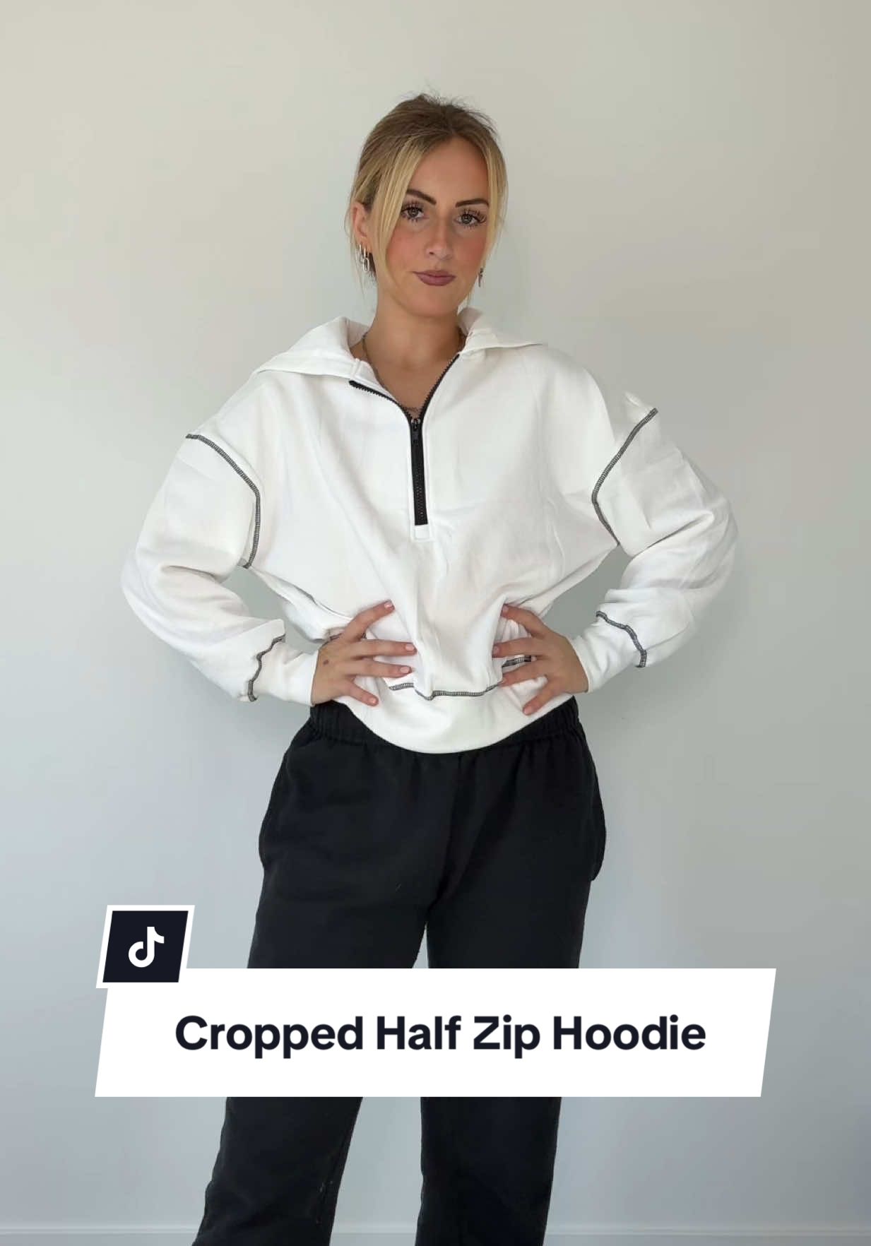 I love this cropped hoodie!! #croppedhoodie #fashionfinds #spotlightfinds #tiktokshopblackfriday #tiktokshopcybermonday 