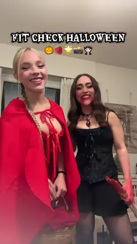 halloween 🧛🏻 #outfit #halloween #fakesituation #fakeblood #fitcheck 