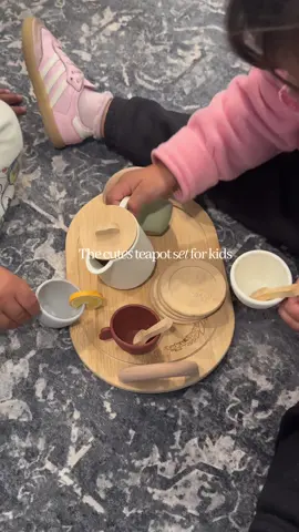 My kids love this thing!!! Perfect to add water to teach them how to pour!  Cups and teapot are made with silicone so they can’t break! 🫖☕️✨  #teapotset #siliconeteapotsets #teapotsetforkids #kidstoys 