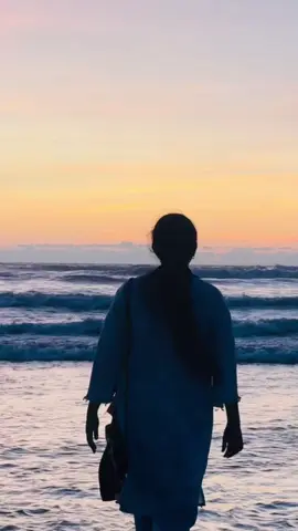 সমুদ্র আমার সব দুঃখ নিয়া যাও💘🌸 #officialpageforyou✅viral #coxsbazar #bangladesh #fypage 