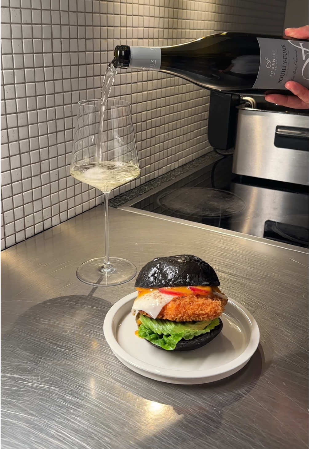 POV: She likes it juicy #burger #salmon #avacado  Recipe link in bio. 