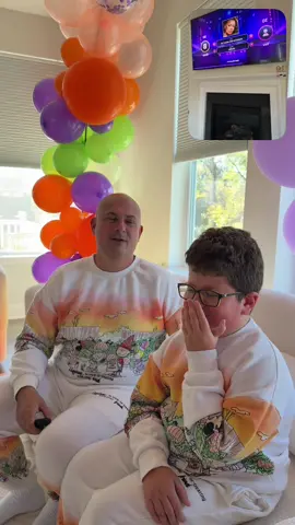 Happy Spooky Friyay! We started the day with some Song Quiz on the @volleygames app on Roku but we kind of found our match…We’ll do better next time #spooky #halloween #volleygames #volleyonroku #quiz