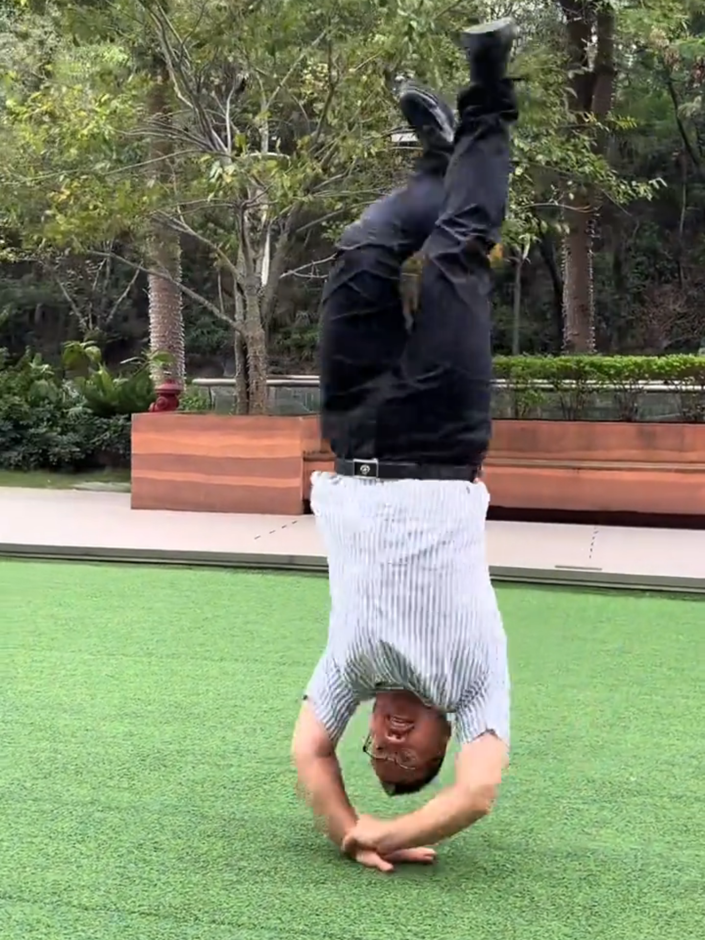 地板佬蝈蝈 ハンサム#dancebear