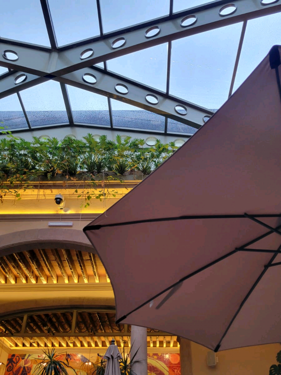 Día 2 armando Oufits de Otoño 🍂 IG: guillermoherreramtz Un oufit para ir a una restaurante en la temporada de Otoño con un clima frío en la ciudad. - #lujosilencioso #modamasculina #Lifestyle #sunspel #oldmoney 