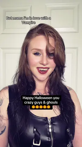 What are you doing tonight?? Or this weekend. Should I do a live Sunday night? #vampire #vampirecosplay #queenalphajen #halloween #happyhalloween 