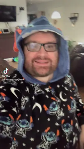 Happy Halloween! I got the Burger King Monster Meal. Let’s review the spooky meal 😋🎃👻🍔🍟🍗🥤🍽️ #BurgerKing #Halloween #SpookySeason #Foodie #FoodReview