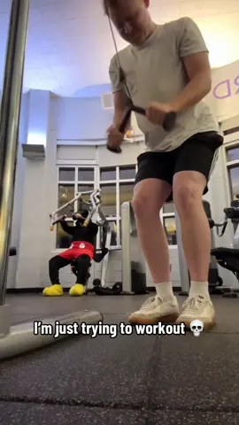 Mickey Mouse workout 💀 @Project Big Screen (via:@DoubleT @silly steve) #halloween 