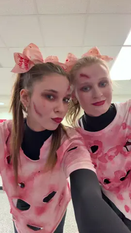 #halloween #cheerleading #fnl #zombie 