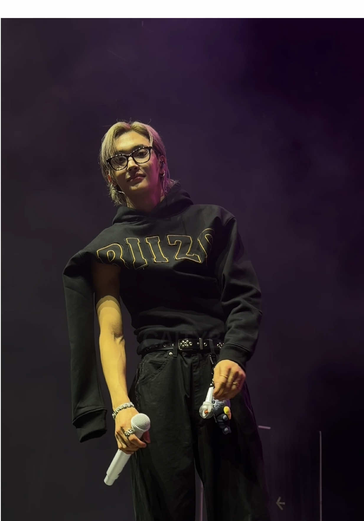 Wonbin 🥹💕 *yall I forgot I had his photo card in the back of my phone lmao he was looking at it so much 💀😭*  #kpopfyp #fyp #riizingloud_in_northamerica #wonbin #riize 