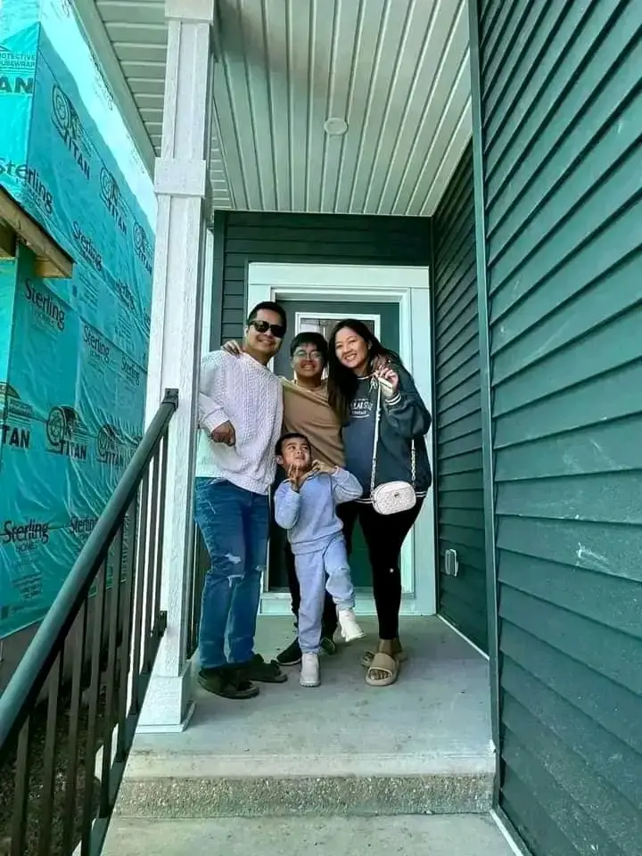 Congratulations 🎉 to this lovely family on purchasing their first home! Through the help of this great opportunity 🏡 you cannot miss their excitement it was lovely working with them, we overcame being outbid and having to push closing back but they were troopers through the journey ✨ I wish them love joy and many amazing memories in their new home! ✨ from renting to owning their house personal home with the great 😊earnings they’ve earned from our company platform 😚! They are moving at the perfect time now with a nice deck and more space for their family and social distancing!  DM message/ Contact me to start earning💰!